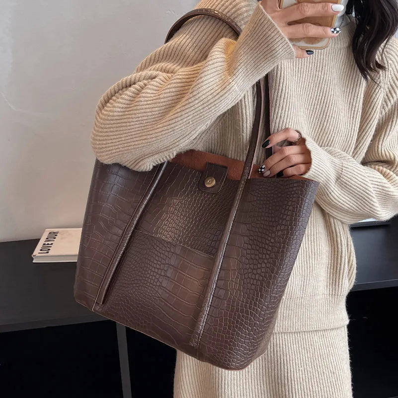 Julienne | Vintage brown leather shoulder bag with crocodile print